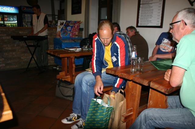01.09.2012: Dinner and auction